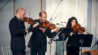 Das Concerto de’ Cavallieri sorgt für einen fulminanten Auftritt bei den Schwetzinger Festspielen.
