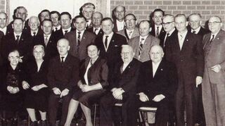 In der Generalversammlung am 22. Februar 1964 gibt sich der Obst- und Gartenbauverein eine eigene Satzung. Im März desselben Jahres sind die Oftersheimer beim Amtsgericht in Schwetzingen ins Vereinsregister eingetragen worden.