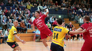 Leon Haase beim Spiel der HG Oftersheim/Schwetzingen gegen die Rhein-Neckar Löwen II im Februar 2023.