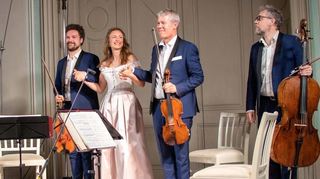 Das Ensemble Quatuor Diotima überzeugt mit der bezaubernden Sopranistin Sarah Maria Sun.