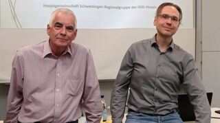 Wolfgang Kritzer (l.) und Markus Ullrich beraten als Experten und empfehlen eine ent-sprechende Vorsorgedokumentenmappe der IGSL-Hospiz.