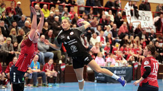 Svenja Mann (4) im Januar 2023 beim Heimspiel gegen SG H2Ku Herrenberg.