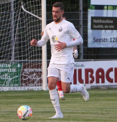 Miguel Gundelsweiler, Kapitän der zweiten Ketscher Mannschaft, hat sein Gastspiel in der „Ersten“ gut bestanden. Ein weiterer Auftritt am Wochenende – dieses Mal gegen Kürnbach – scheint nicht ausgeschlossen.