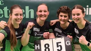 Melanie Berger, Jasmina Simon, Marion Ott, Vanessa Moch. Foto: Clemens Wollenweber