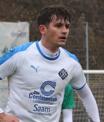 Der SC Olympia Neulußheim um Spieler-trainer Marvin Pelzl liebäugelt mit dem Aufstiegsspiel gegen Ladenburg.