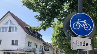 Die Arbeitsgruppe Mobilität sieht im Radwegenetz der Gemeinde noch einigen Opti-mierungsbedarf – unter anderem in der Mannheimer Straße, in der ganz plötzlich beim Lindenplatz der Radweg endet.