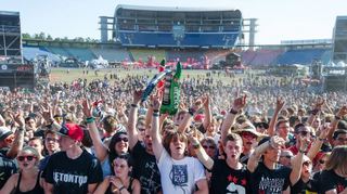 Auch mit dem Festival Rock ’n’ Heim waren Marek Lieberberg in Hockenheim nur drei Auflagen gelungen. Hier das Publikum der Premiere 2013.