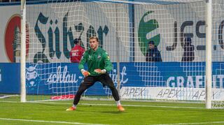 Torwart Nikolai Rehnen verlängert seinen Vertrag beim SV Sandhausen.