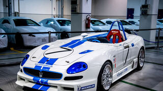mid Groß-Gerau - 300 km/h schnell: der Maserati Tipo 320 S aus dem Jahr 2001.