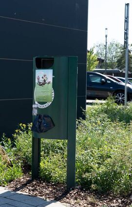 Im Stadtgebiet stehen zahlreichen Beu-telspender zur Verfügung und dürfen gerne benutzt werden.