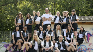 Die Hip-Hop-Gruppe Sick’Snakezz will zur WM. Die Qualifikation ist geschafft, nun braucht es Sponsoren. Lena Dill (vorne M.) aus Ketsch ist Trainerin der Gruppe.
