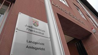 Die Eltern des heute drei-Jährigen müssen sich vor Gericht verantworten.