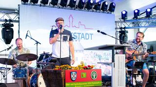 Das Trio Buchta-Nessel-Steegmüller trat bereits 2021 mit seinem Plankstadt-Lied bei der 1250-Jahr-Feier auf.