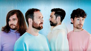 Bastille kommen in den Schlossgarten Schwetzingen – und wir verlosen Freikarten für den Auftritt am 4. August.