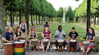 Die afrikanischen Trommler bei ihrem Auftritt im Schlossgarten.