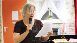 Musikwissenschaftlerin Dr. Anja Pohsner trifft mit ihrem musikalischen Vortrag „Tanz auf dem Vulkan“ genau ins Schwarze.