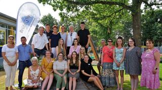Gemeinderäte, Erzieherinnen und Mitarbeiter der Verwaltung freuten sich über die offizielle Einweihung der Sonnenschein-Kinderkrippe.