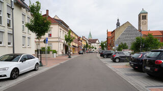Wieder befahrbar: Nach fast drei Jahren Bauzeit ist die Durchfahrt durch die Obere Hauptstraße wieder offen.