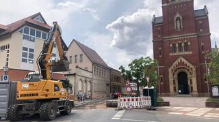 Die Ortsmittesanierung schreitet voran – nun befindet sich die Maßnahme bereits im dritten Abschnitt. Dennoch gilt es weiter, Geduld zu haben und auf bestimmte Verkehrseinschränkungen Rücksicht zu nehmen.