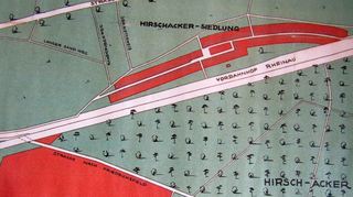 Auf dieser alten Karte (etwa von 1950) ist deutlich zu erkennen, dass die Siedlung zuerst nur aus zwei Straßen bestand.