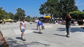 Der Skatepark am nördlichen Ende des Gartenschauparks ist fertig und seiner Bestimmung übergeben – es herrscht schnell kein Zweifel mehr, dass hier etwas richtig Großartiges entstanden ist. So manche Metropole besitzt kein so tolles Skategelände.