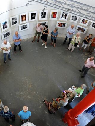 Der Wasserturm in Plankstadt ist ein schöner Ort für eine Vernissage – nicht nur wenn die Aufnahmen von Volker Jean Rahn präsentiert werden.