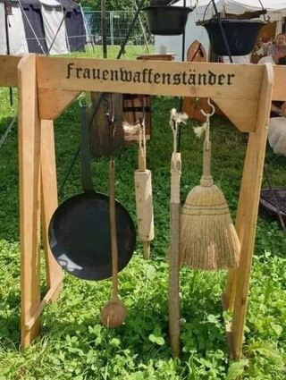 Hier und da wird bei Märkten dieser Art derber Humor offenbart.
