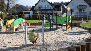 Der Spielplatz in der von der Flut betroffenen Hohenstauffenstraße konnte im vergangenen Jahr wieder eingeweiht werden.
