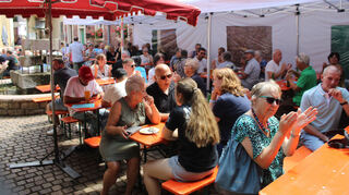Das Scheuerfest der Germania ist auch in der neuen Location in der Mannheimer Straße gut besucht.