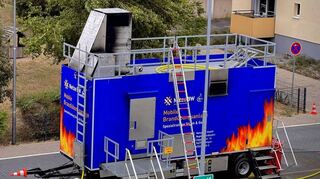Der Rhein-Neckar-Kreis bekommt eine Mobile Übungsanlage – auf dem Bild hat der Brandcontainer der Netze BW in Oftersheim Halt gemacht.