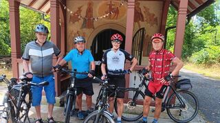Wallfahrt zur Wendelinuskapelle? Alfons Steinbeißer (v. l.), Heinz Schwab, Franz Lemberger und Helmut Dietz sind jedenfalls dort.
