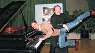 <p>Versiert in jeder Lage: David Harrington (hinten) und Dr. Götz Östlind.</p>