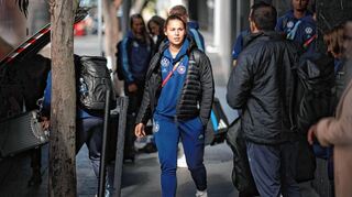 Lena Oberdorf versprühte bei der Abfahrt gute Laune. Bald will sie wieder auf dem Platz stehen.