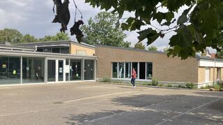 Der Sonnenschein-Kindergarten – eine der beiden kommunalen Betreuungseinrichtung – wurde um neue Gruppenräume (r.) erweitert.