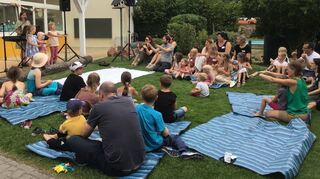Das Gelände des katholischen Kindergartens in der Wingertstraße dient der Seelsorgeeinheit als Gelände für die Feier ihrer „Kirche Kunterbunt“.