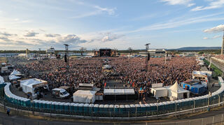 Sind das zu viele Menschen auf dem Hockenheimring? Einige Besucher des Konzerts von Bruce Springsteen äußern sich in diese Richtung. Andere haben keine Probleme mit Wartezeiten und Staus.