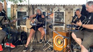 Bei der „After Work Party“ der Eppelheimer Liste spielt die Band „Strange Affair“.