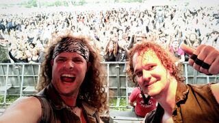 Tobi Alt (l.) und Thomas Winkler sind die Band „Mit ohne Strom“ und treten bereits zum zweiten Mal beim Wacken Open Air auf.