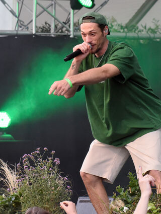 Hat's ja eh mit Pflanzen: Rapper GReeeN auf der Buga-Bühne.
