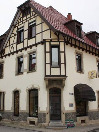 Nicht ganz so alt ist diese Aufnahme der Bäckerei Hettenbach.