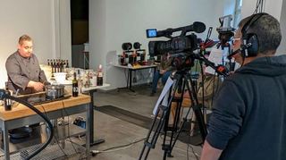 Hier kocht der Meister selbst: „MADZ – die Kochshow“ wird für den Offenen Kanal Speyer aufgezeichnet. So vereint de Zordo zwei Leidenschaften: Kochen und Medien.