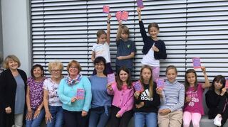 Beim Bingospiel haben die Ferienkinder ihren Spaß bei der Arbeiterwohlfahrt.