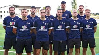 Eppelheim II hat sich mit Lukas Hack (hinten v. l.), Serhat Yurdakul, Sammy Rühle, Boze Pistelek, Niklas Hoßfeldt sowie Daoud Saavedra (vorne v. l.) , Massimo Stockmann, Erfan Mosavi, Christoph Huber und Oliver Auer verstärkt.