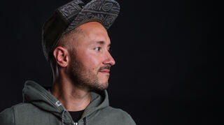Cris Cosmo bringt sein siebtes Studioalbum heraus.