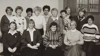 Die Runde von 1988: Die Damen Laucks (obere Reihe v. l.), Wunschmann, Köhn, Kühnle, Schulz, Giffhorn, Juditzky, Blaser, Blank sowie Rösemann (untere Reihe v. l.), Neef, Süßmann, Laurits und Beck.