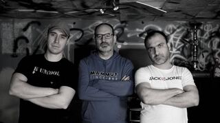 Die Band „B-Uncool“ – Tobias Heiler (v l.), Christoph Jung und Andreas Dagenbach ist erstmals beim Straßenfest dabei.