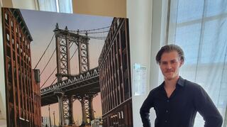 Hendrik Schmeer ist 23 Jahre jung und begeistert bei der Kunstaussellung der Classic-Gala mit fotorealistischen Zeichnungen. Mehr zu ihm unter www.hendrik-schmeer.de
