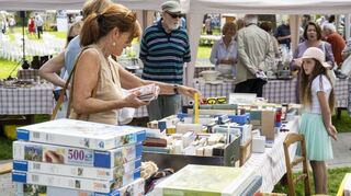 Beim Flohmarkt ist für jeden Geschmack etwas dabei. Und der Erlös geht in die soziale Arbeit der Diakonissen in der Pfalz.