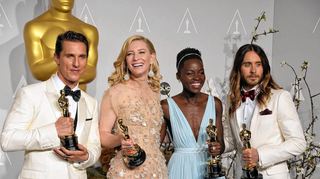 Jared Leto (r.) bei der Oscarverleihung 2014. Neben ihm von links nach rechts: Matthew McConaughey, Cate Blanchett und Lupita Nyong'o.