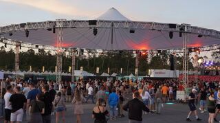 Tolle Location und Musik für unterschiedlichste Geschmäcker. Das Glücksgefühle Festival startet.